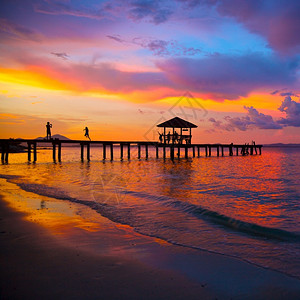 支撑场景夏季热带海中美丽的日落夏季异国情调图片