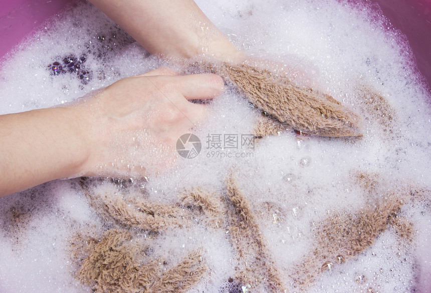 织物盆地妇女洗毛巾手指图片
