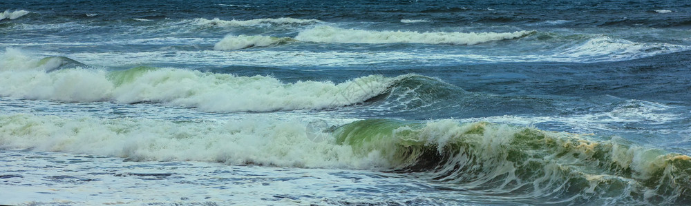 海浪图片