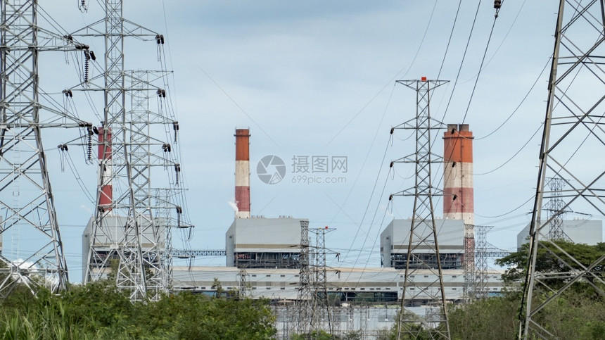 重工业燃煤发电厂配有水管建筑学工厂有毒的图片