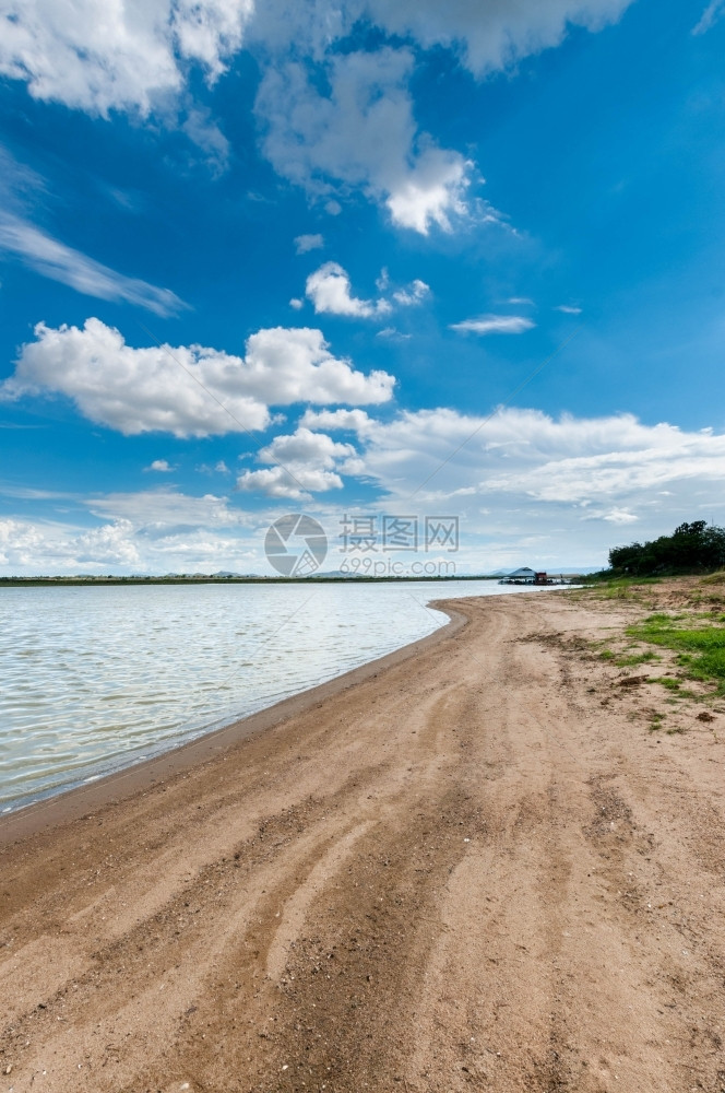 夏天团体季节蓝空云沼泽海滩风景图片