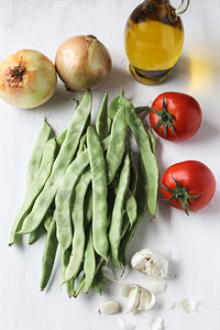 含橄榄油的绿豆菜传统土耳其餐晚荚可口图片