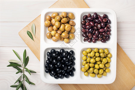食物盐各种橄榄开胃菜绿色黑龙和将橄榄分解为五的油图片