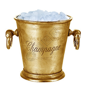 香槟桶装满了白色背景上的冰块嘶声冷却器喜庆的图片