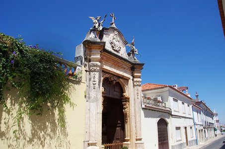 镇墙外部的葡萄牙博尔巴市教堂大理石入口图片