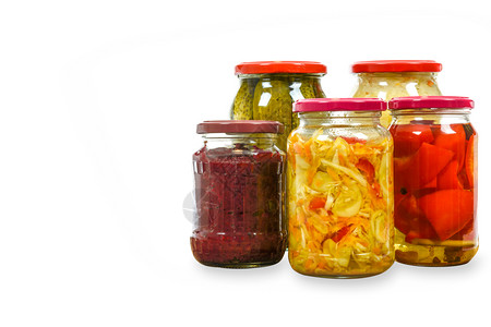 收藏季节带有各种自制咸菜蔬的罐头以白色背景与复制空间位置隔绝素食主义者图片