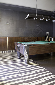 现代的订单夜晚酒吧泳池一个台球室的详情美国游戏体育休闲背景图片