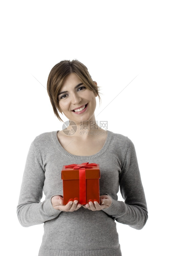 庆典一名年轻女子拿着孤立在白背景上的礼物肖像美丽快乐图片