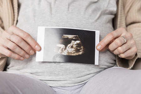 长子具有超声波图像的近身孕妇居住扫描图片