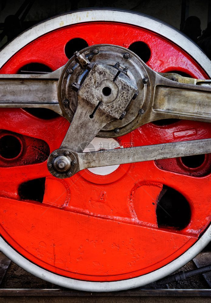 金属力量火车旧蒸汽机轮式的红闭合镜头工业背景图片