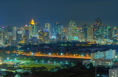 摩天大楼曼谷黄昏夜景区商业曼谷夜景的市风夜河桥图片