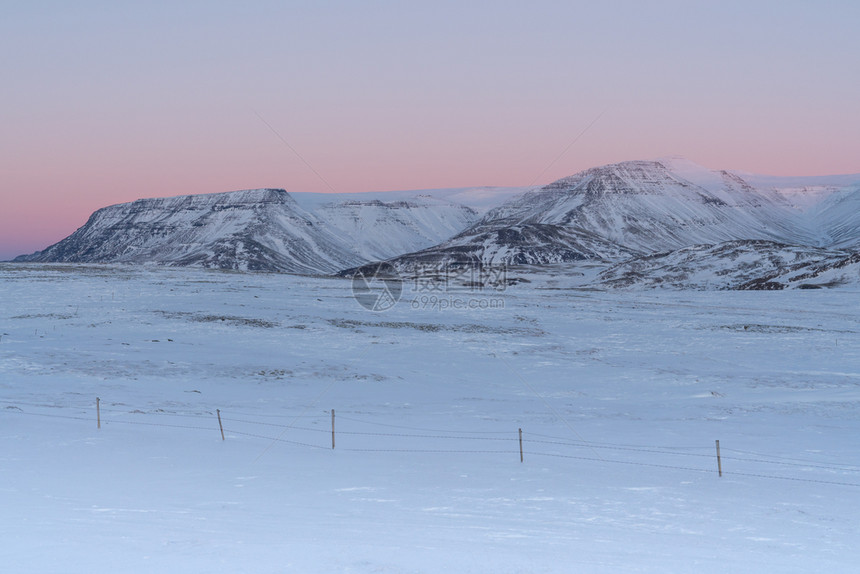 暮目的地雪覆盖山上日出冰岛欧洲风景图片