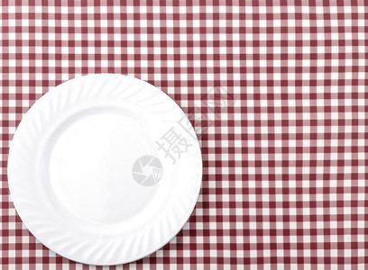 空的纺织品直红白格和彩色桌布背景图片