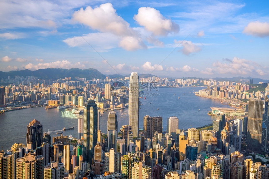 金融人维多利亚港和香天际的全景观台风城市图片