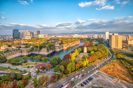 秋天日本大阪城市风光图片