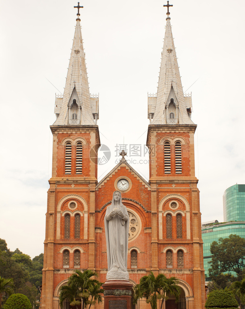 越南红砖的西贡圣母会大教堂正统古老的图片