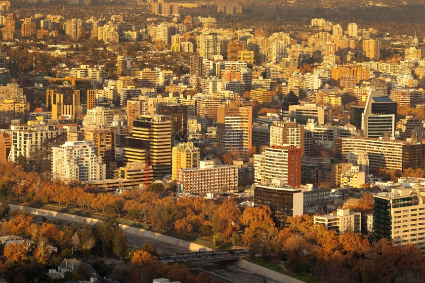 智利圣地亚哥普罗维登西区大楼智利圣地亚哥人口稠密概述建筑学图片