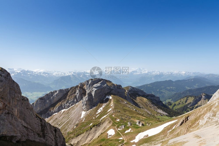 风景优美来自瑞士卢塞恩PilatusPeak的山地景观有选择重点高山云景图片