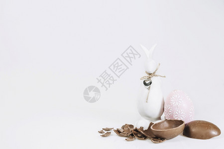 篮子兔雕像巧克力蛋苏格拉底婴儿图片