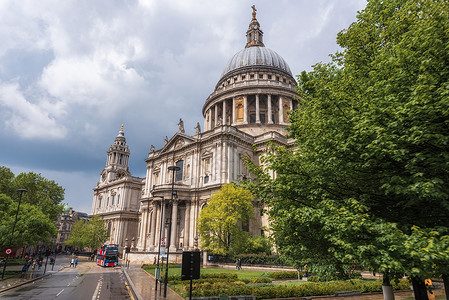 英石保罗的克里斯托弗英国伦敦圣保尔阔斯大教堂的风景圣保尔阔斯大教堂伦敦英国保罗伟大的背景