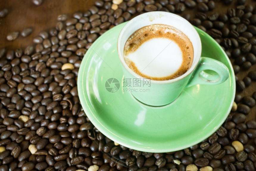 早餐热的艺术奶油咖啡热辣片马奇亚托股票照片图片