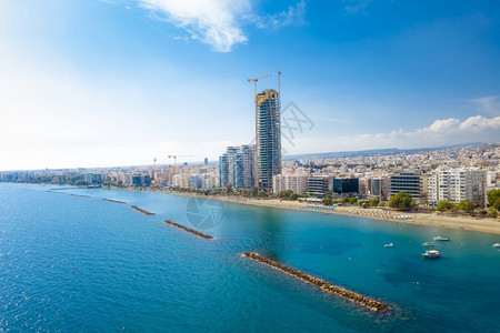 地标天际线多于利马索海滨塞浦路斯的空中观察图片