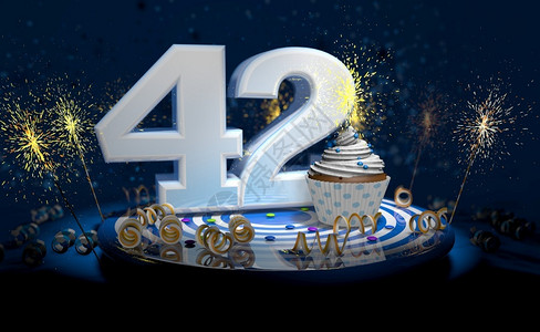 蛇纹石渲染四十二岁生日或周年纪念带有闪亮蜡烛的杯饼大数量用白纸条蓝色桌上有黄流体黑背景满火花的彩色背景3张插图42岁生日或周年蛋背景图片
