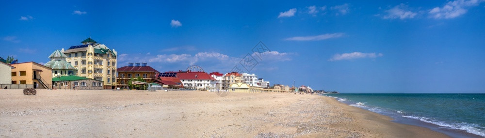 2020年12月5日乌克兰扎托卡0512在阳光明媚的夏日乌克兰敖德萨地区扎托卡度假胜地隔离期间的废弃海滩乌克兰扎托卡隔离期间的废弃海滩欧洲村庄旅游背景