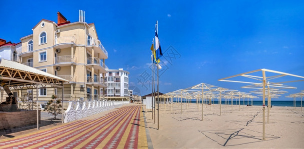 2020年12月5日村庄热的乌克兰扎托卡0512在阳光明媚的夏日乌克兰敖德萨地区扎托卡度假胜地隔离期间的废弃海滩乌克兰扎托卡隔离期间的废弃海滩天背景