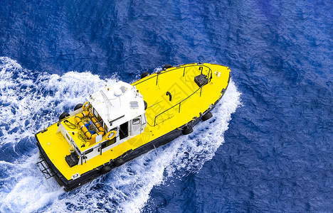 航行巴哈马蓝色海洋水域的游轮领航船在巴哈马登机帮助旅行图片