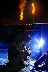 诺维科夫从事油田工作的Arc焊接商耀斑汽油图片