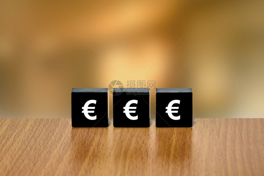 金融背景模糊的黑色块上欧元货币买投资图片