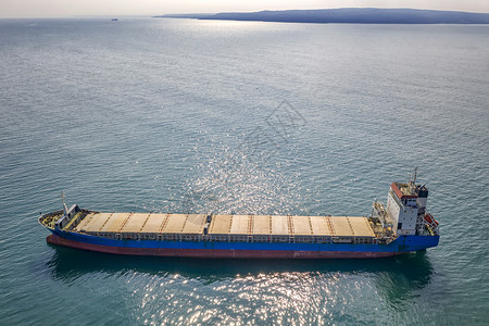 航运货物空对轮船舶进出口海航行的空中最高视线海上大型空船油图片