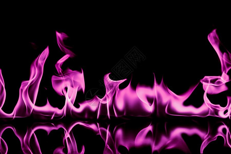 危险的黑色背景粉红火焰热色图片