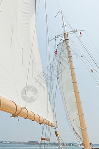 停泊活动奥尔洛夫私人帆游艇的意见图片