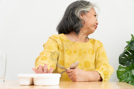 混吃等死品尝饮食高清图片