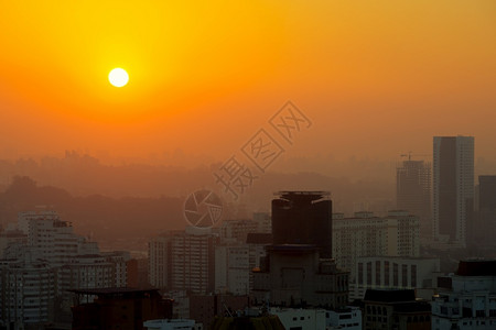 骚照片巴西南美洲日落时圣保罗的全景观轮廓图片