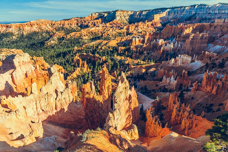 日落岩石结美国犹他州布莱斯峡谷公园图片