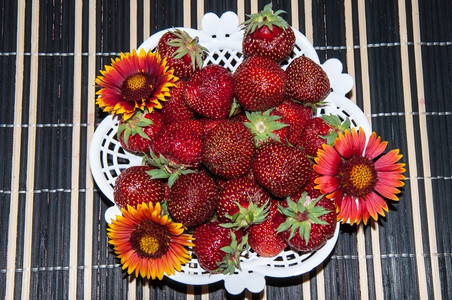 茶点食物草莓是常年的原植物即五甜点图片