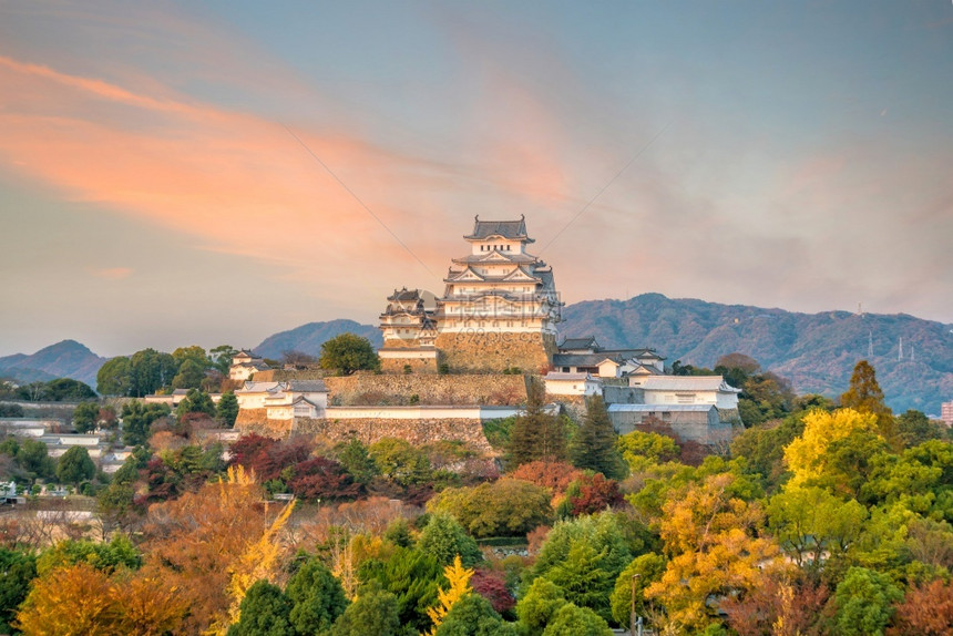 秋天日落在本喜济寺的冰木座城堡天空大阪忍者图片