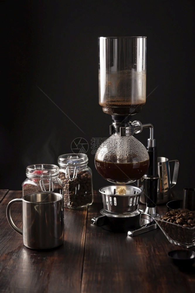 瓦库姆咖啡机制作咖啡图片