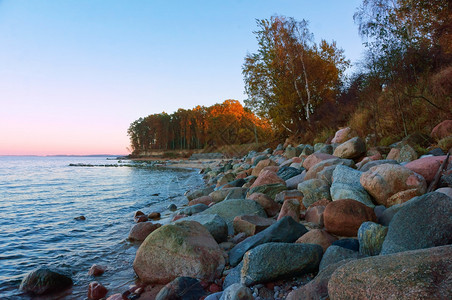 风景优美自然海岸的日出岩石海岸的日落岩石海岸的日落暮图片