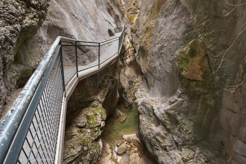 旅行筒仓西班牙布尔戈斯的拉耶克峡谷狭窄的图片