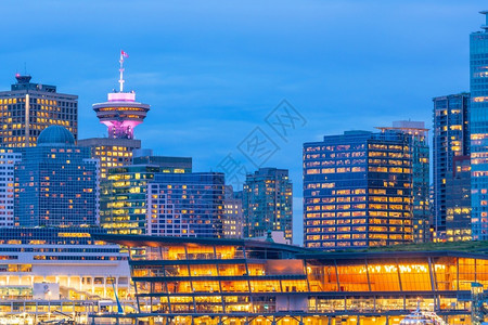 暮桥温哥华市中心天线的美景不列颠哥伦比亚省加拿大日落时英国的图片