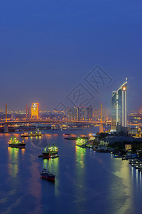 夜晚曼谷间风景黄昏时地貌河景色曼谷夜间风景旅游城市的图片