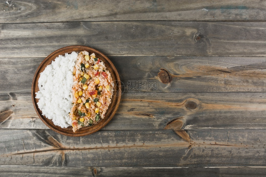 胡椒最佳巴斯马蒂白平原炒米饭木板餐桌图片