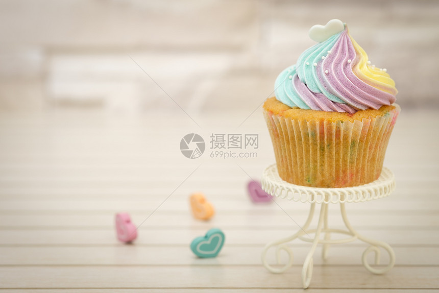 有创造力的糕点甜Cupcake饼的装饰美极了光亮明AF点选择图片