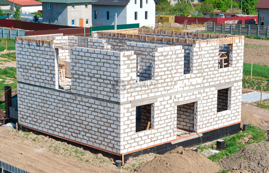 正在建造的房屋未完成白砖屋私人住宅正在建造的房屋根基在建房屋加里宁格勒结构体基础图片