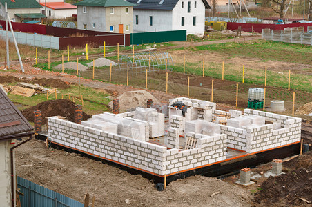 加里宁格勒工作构造在建房屋地基白砖未完工房屋私人在建地基图片