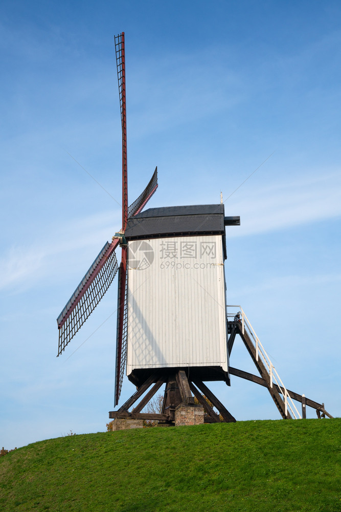 户外乡村的蓝色比利时天下布鲁日运河附近的历史风车直通比利时图片